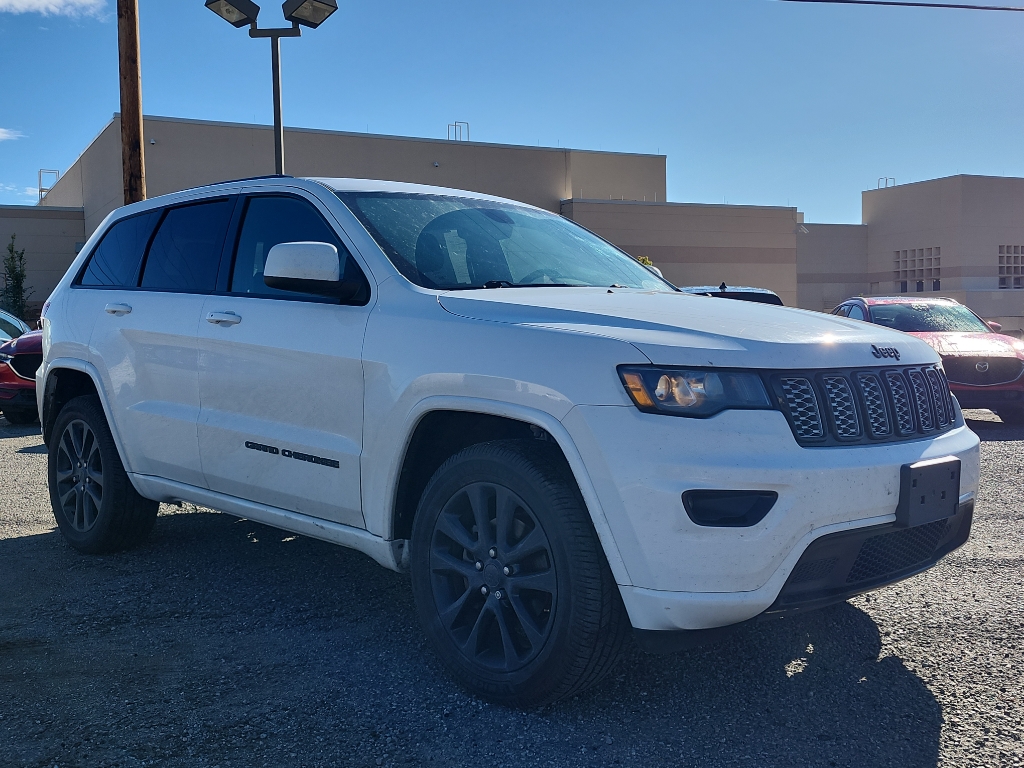 2018 Jeep Grand Cherokee Altitude photo 3
