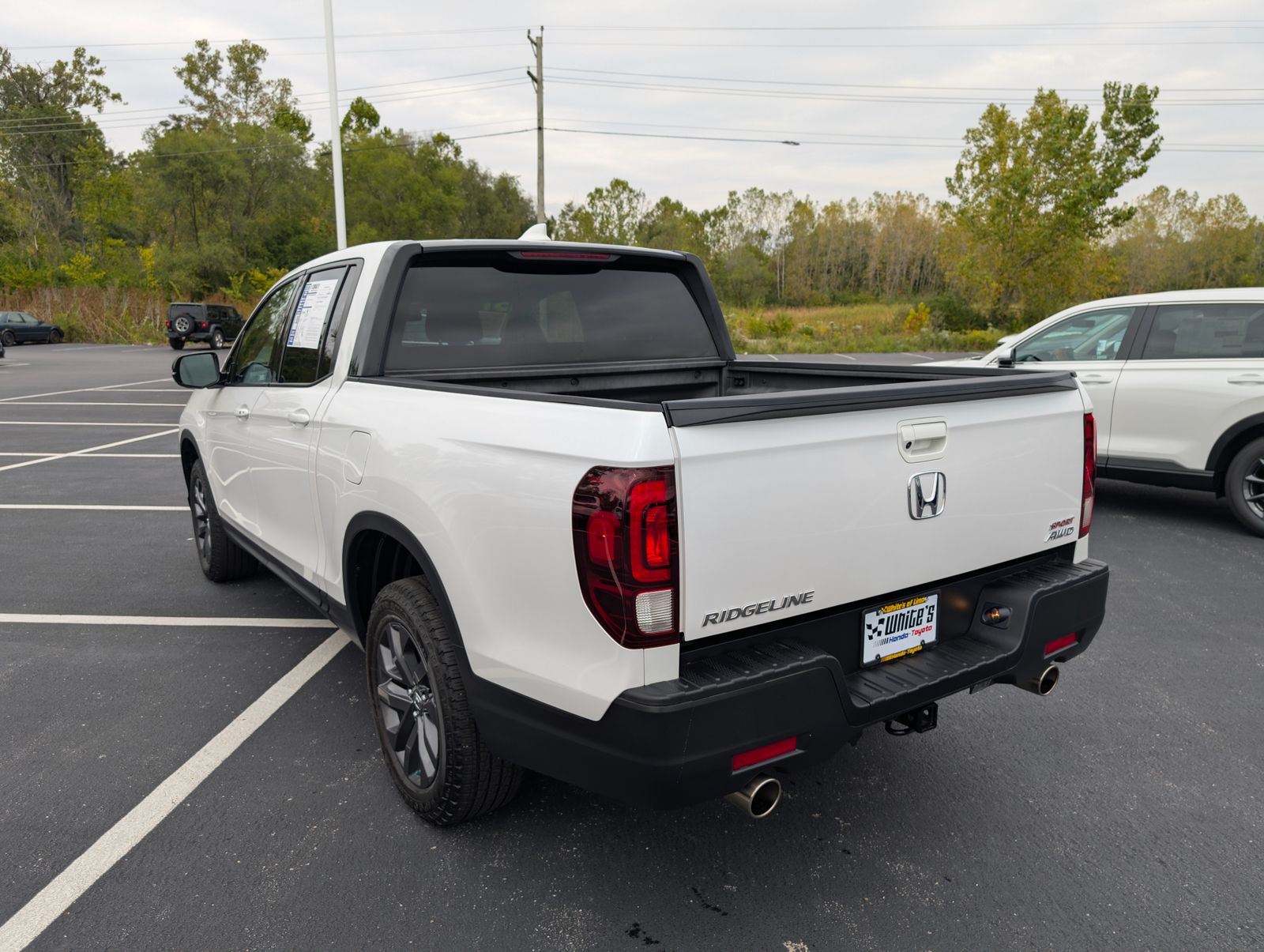 2023 Honda Ridgeline Sport photo 2