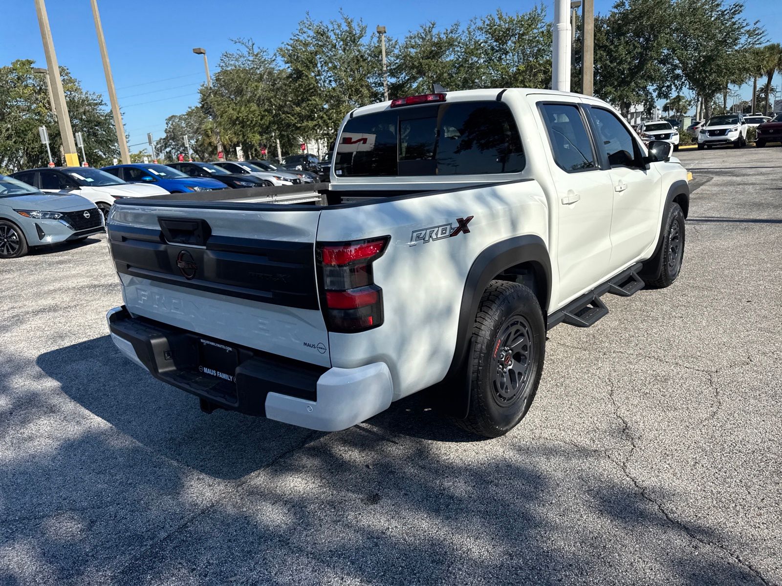2026 Nissan Frontier PRO-X photo 3