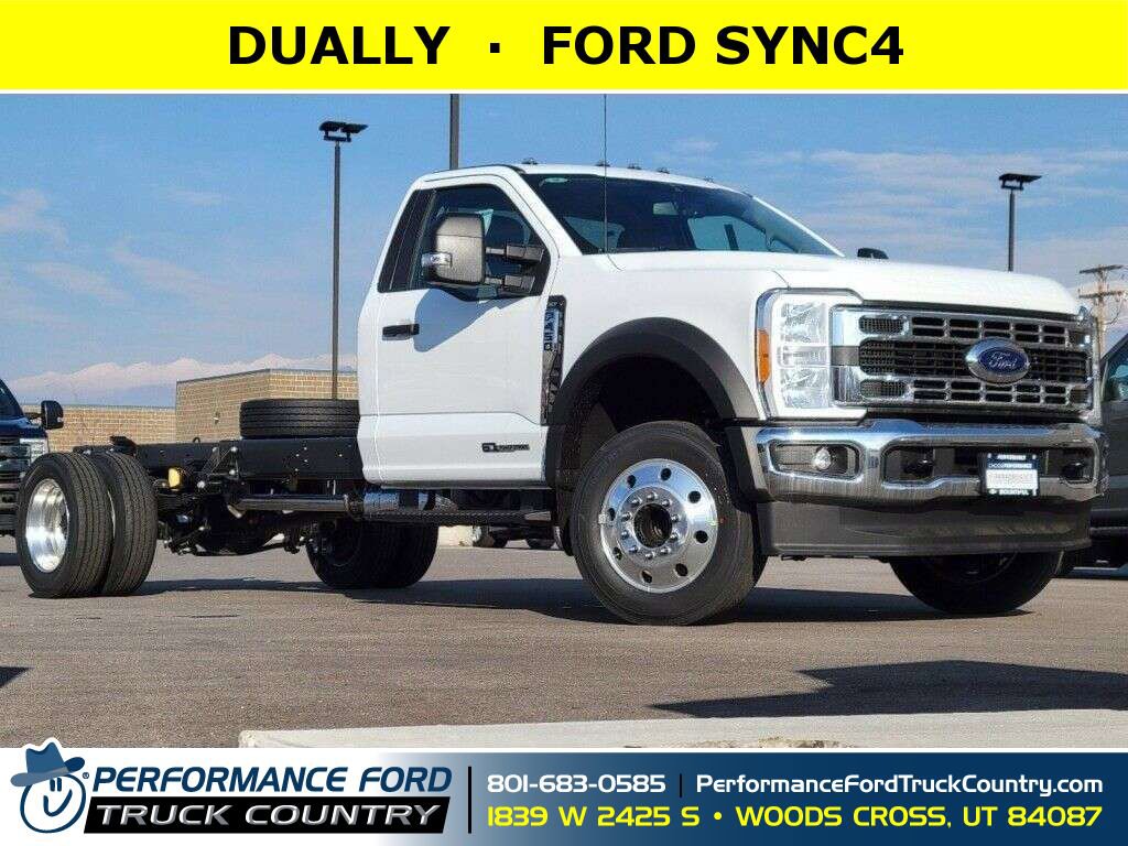 2023 Ford F-450 Super Duty Chassis Cab XLT's photo