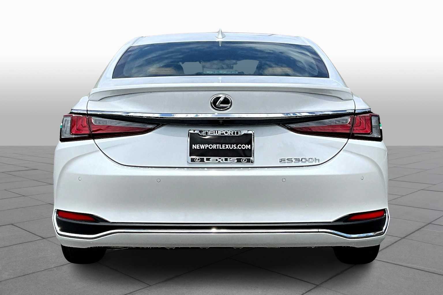 2025 Lexus ES 300h Premium photo 4