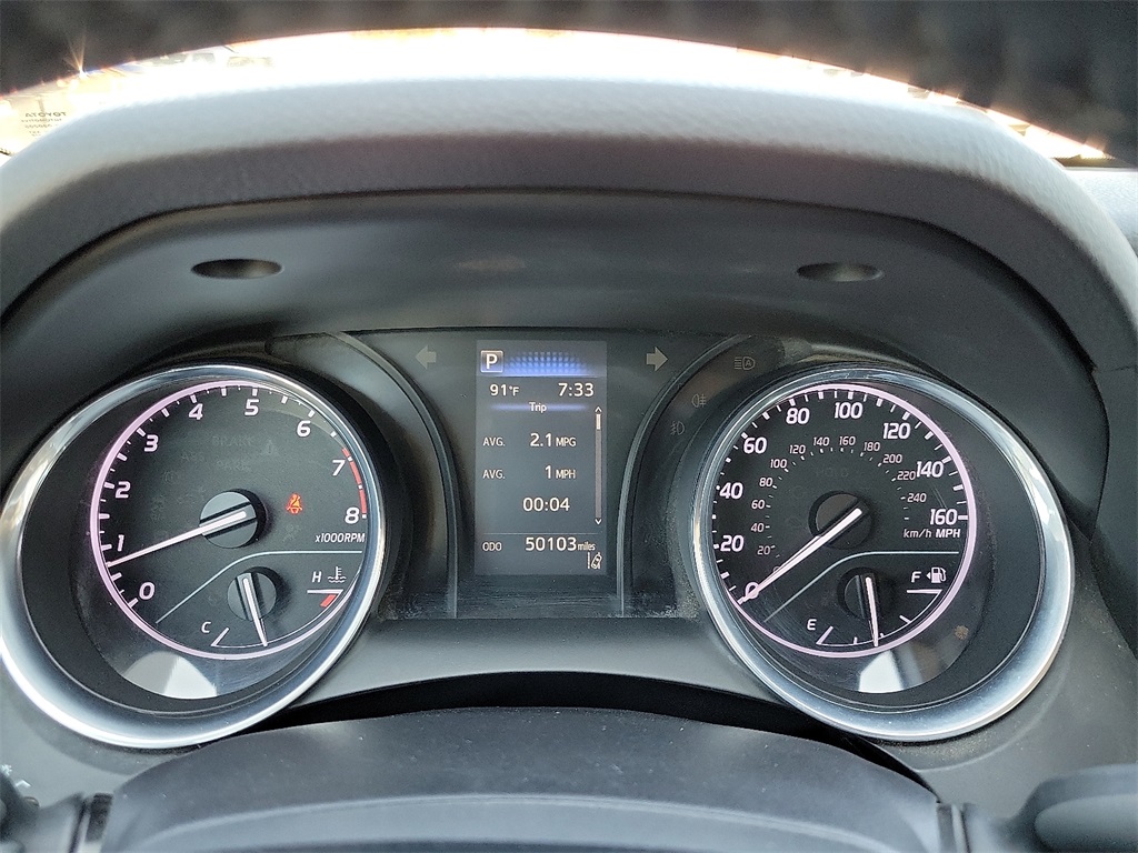 2020 Toyota Camry SE photo 23