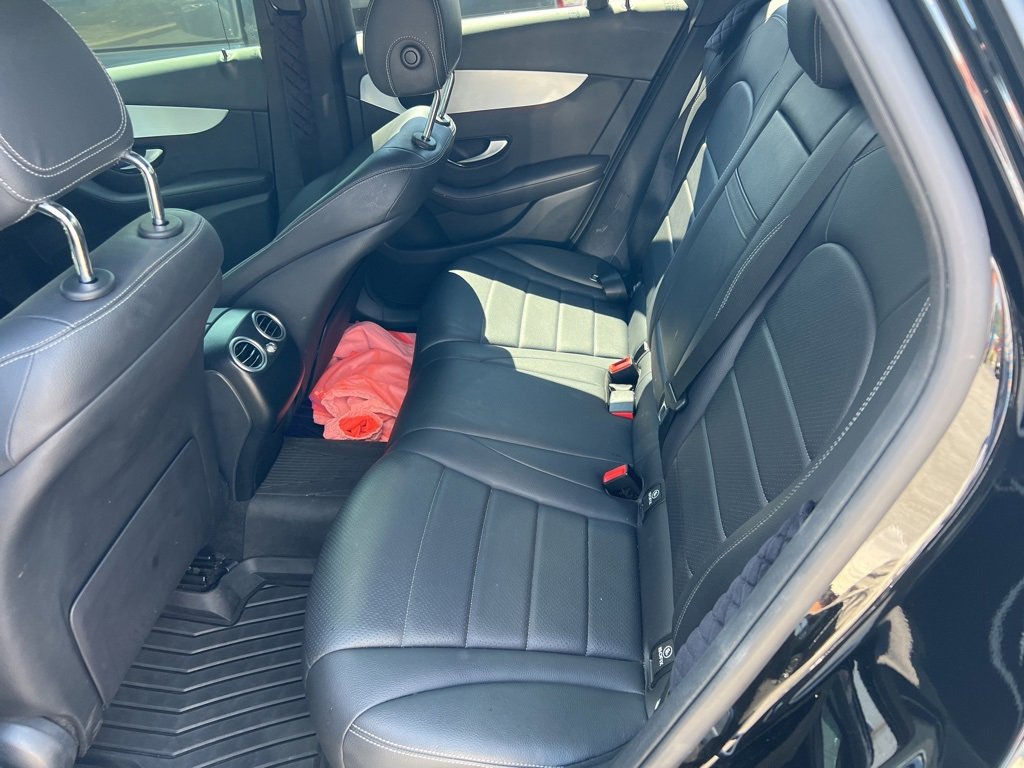 2021 Mercedes Benz GLC 300 photo 6