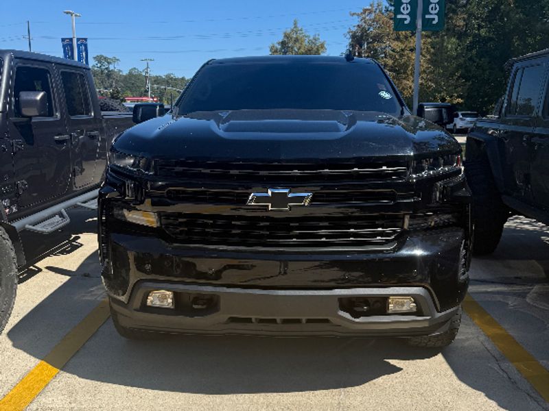 2021 Chevrolet Silverado 1500 RST photo 2