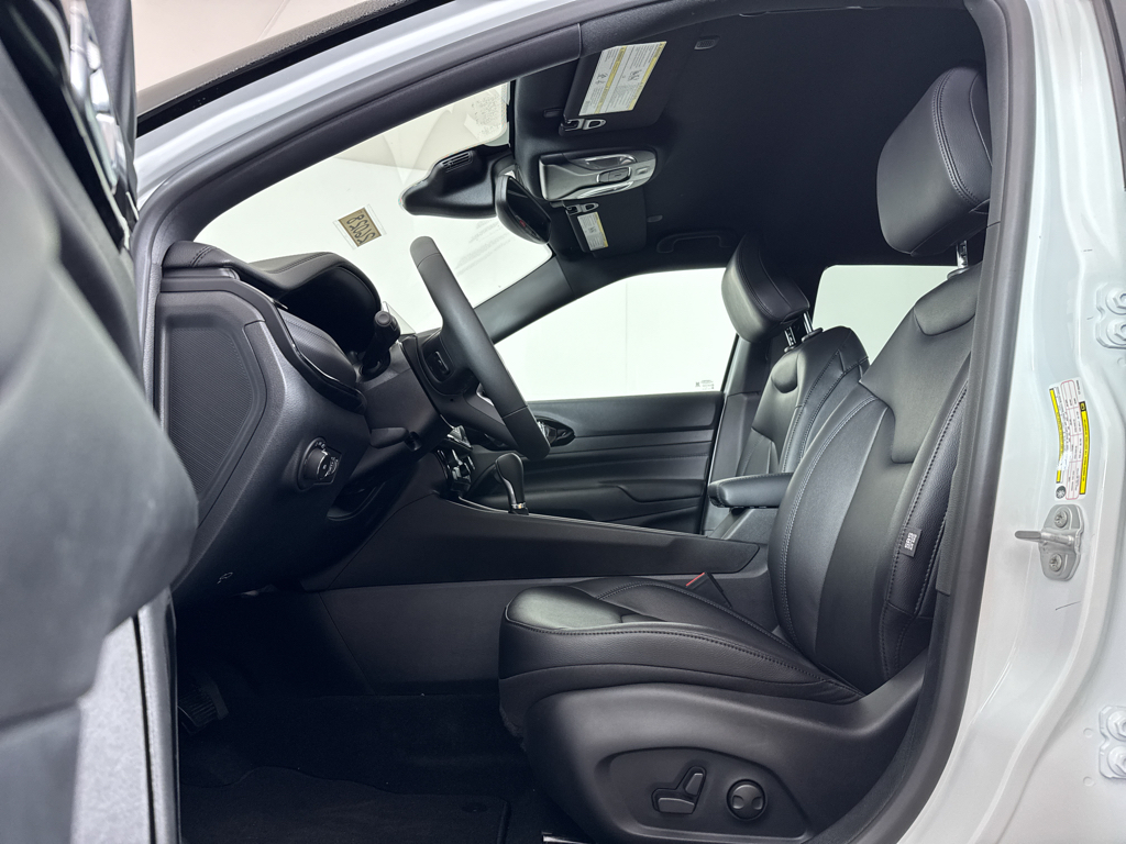 2026 Jeep Compass Limited Altitude photo 3