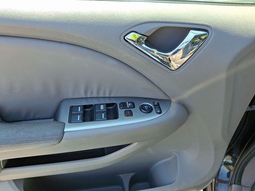 Used 2010 Honda Odyssey EX-L with VIN 5FNRL3H7XAB070805 for sale in Chantilly, VA