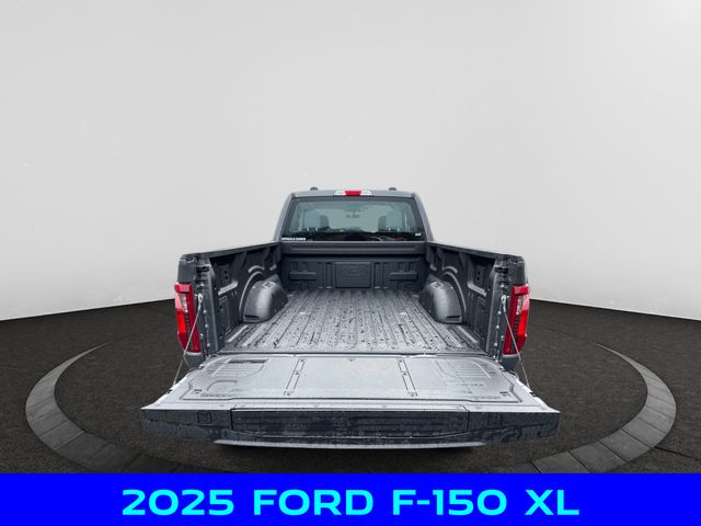 2025 Ford F-150 XL photo 4