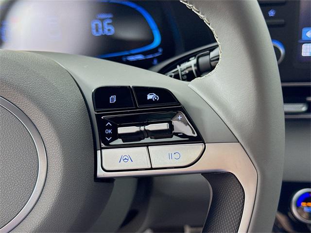 2025 Hyundai Elantra SEL Sport photo 14
