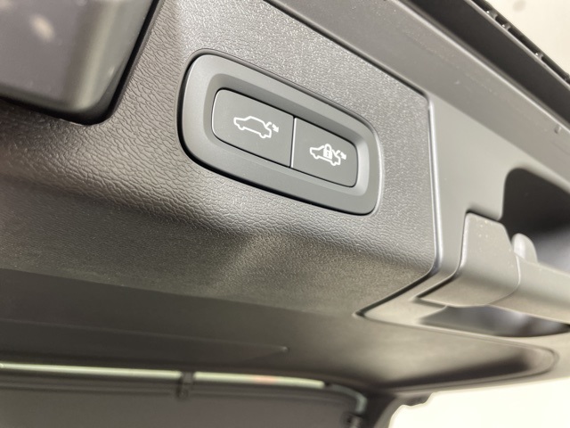 2024 Volvo XC60 photo 37