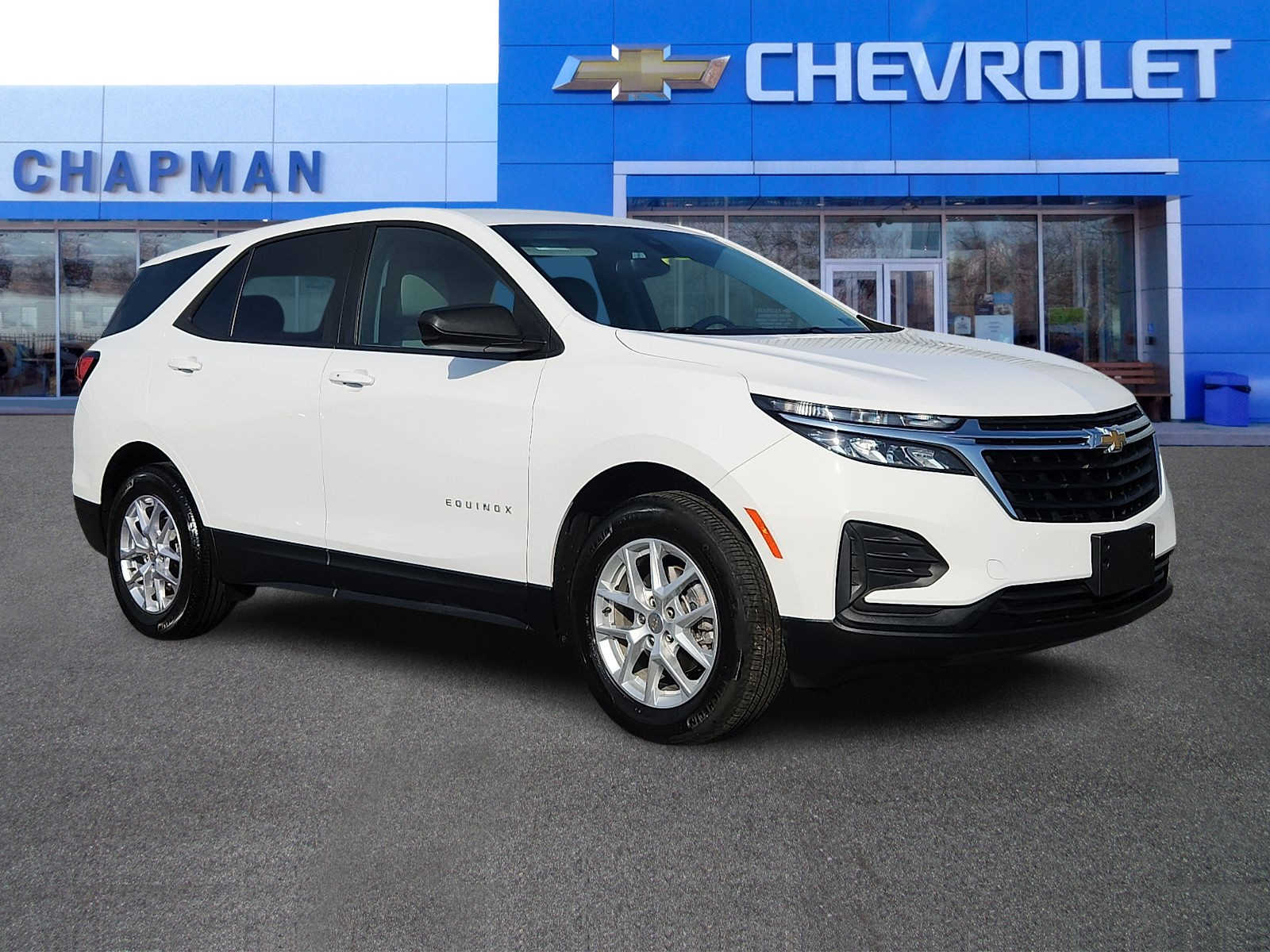 2023 Chevrolet Equinox LS's photo