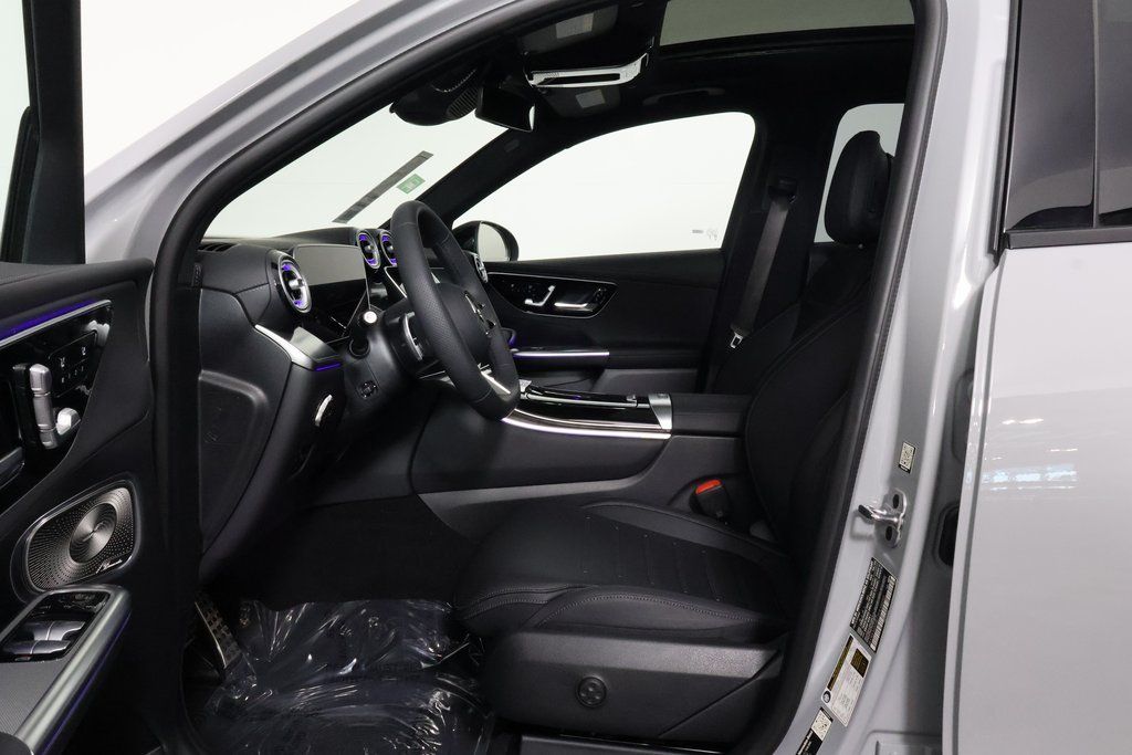 2026 Mercedes Benz GLC 350e 4MATIC photo 5