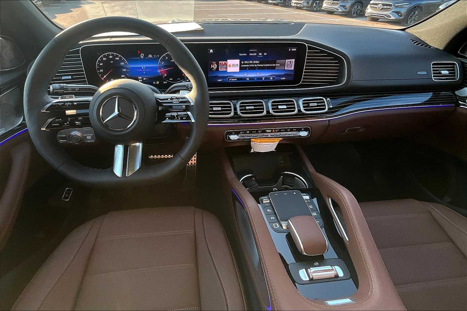2026 Mercedes Benz GLS 580 4MATIC photo 3