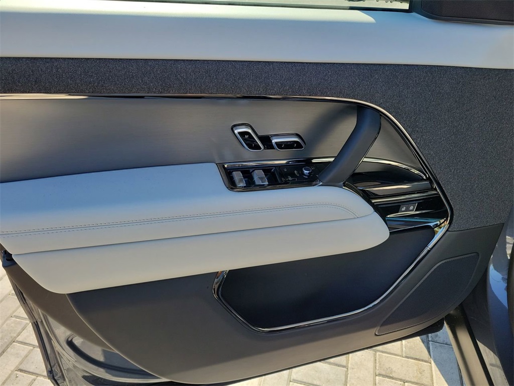 2025 Land Rover Range Rover Sport P360 S photo 20