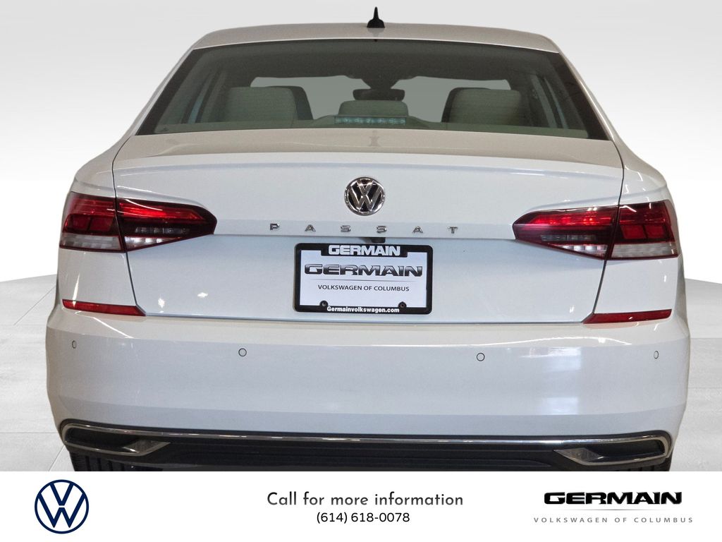 2020 Volkswagen Passat 2.0T SEL photo 2