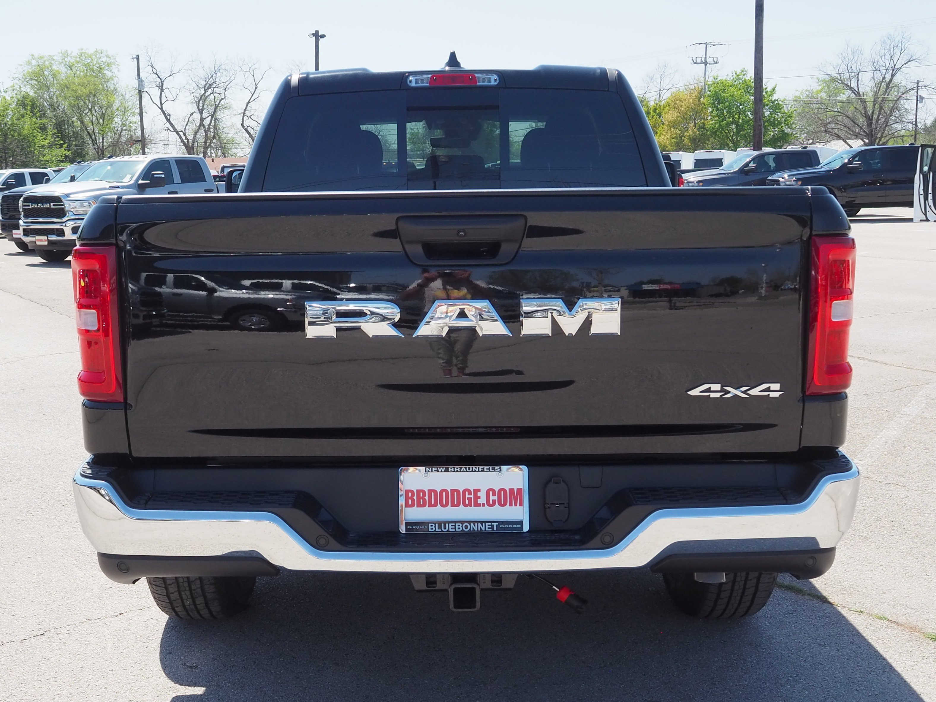 2025 Ram 1500 Tradesman photo 2