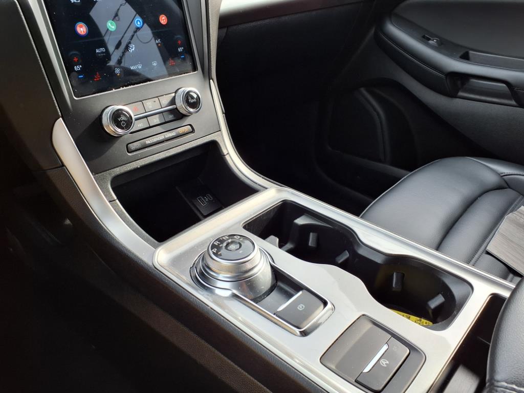 2024 Ford Edge SEL photo 10