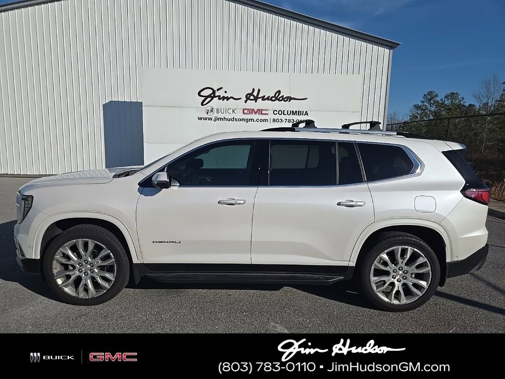 2025 GMC Acadia Denali's photo
