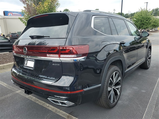 2026 Volkswagen Atlas SEL Premium R-Line photo 4