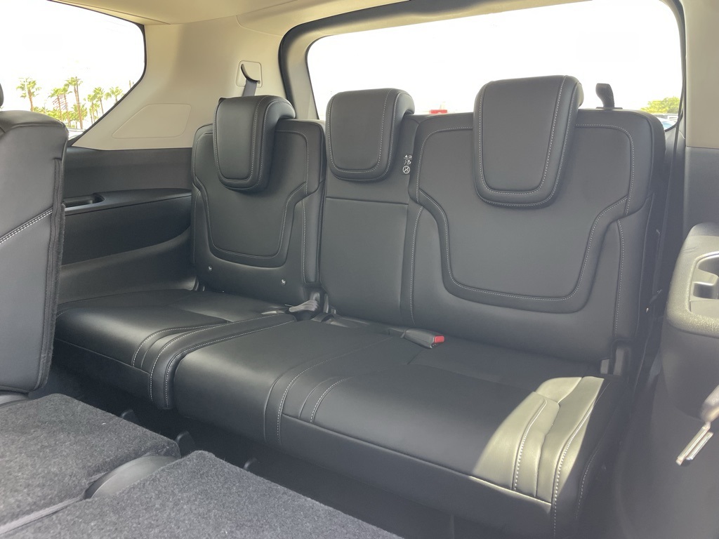 2026 Nissan Armada SV photo 19