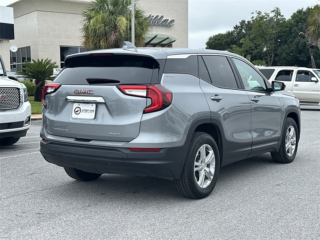 2024 Gmc Terrain SLE photo 4