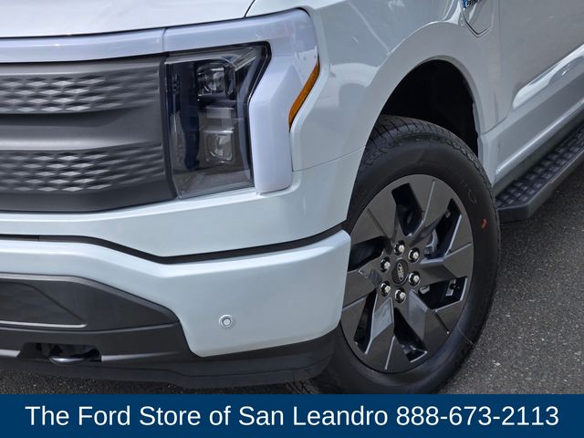 2025 Ford F-150 Lightning photo 10
