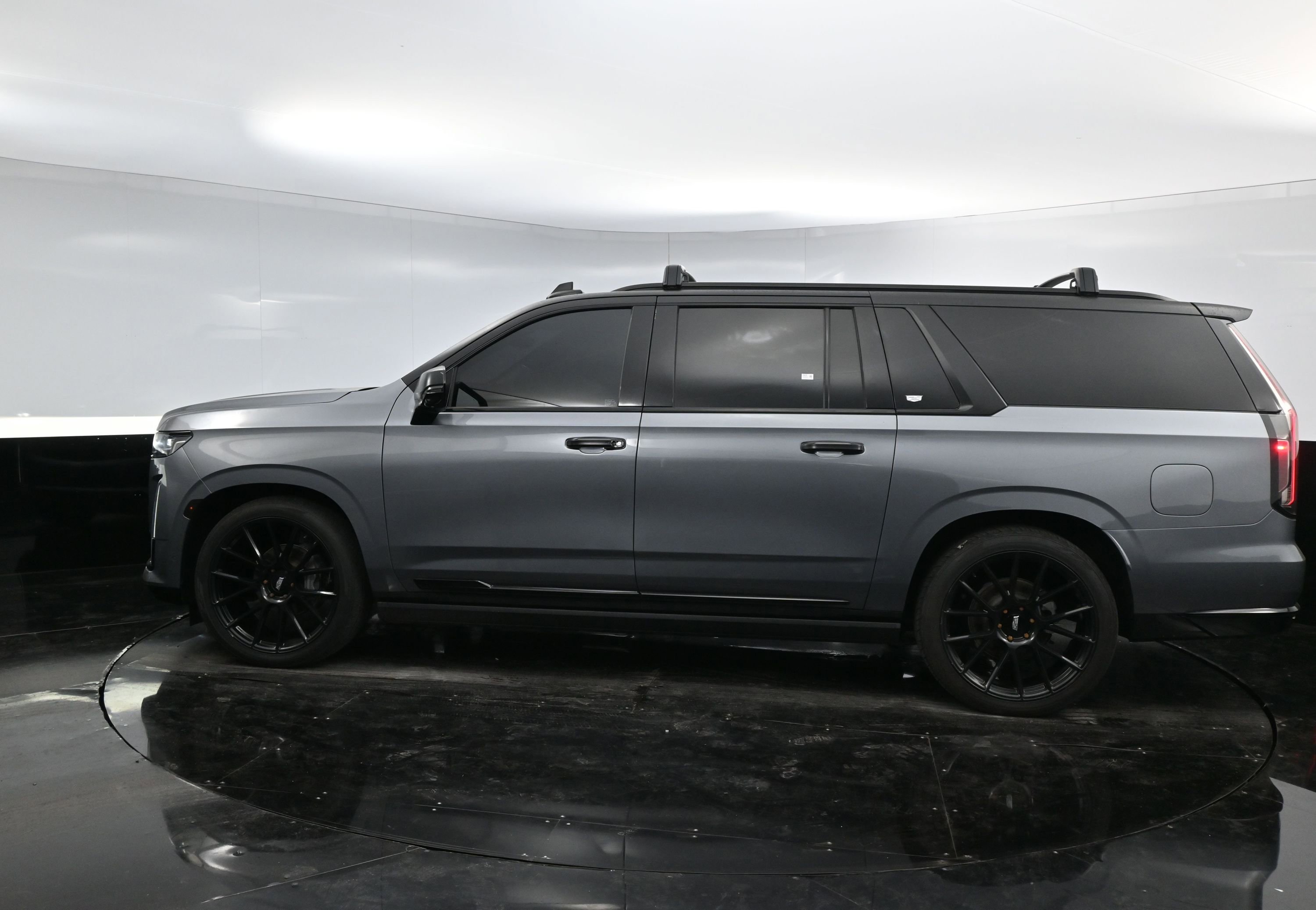2022 Cadillac Escalade ESV Sport Platinum photo 2