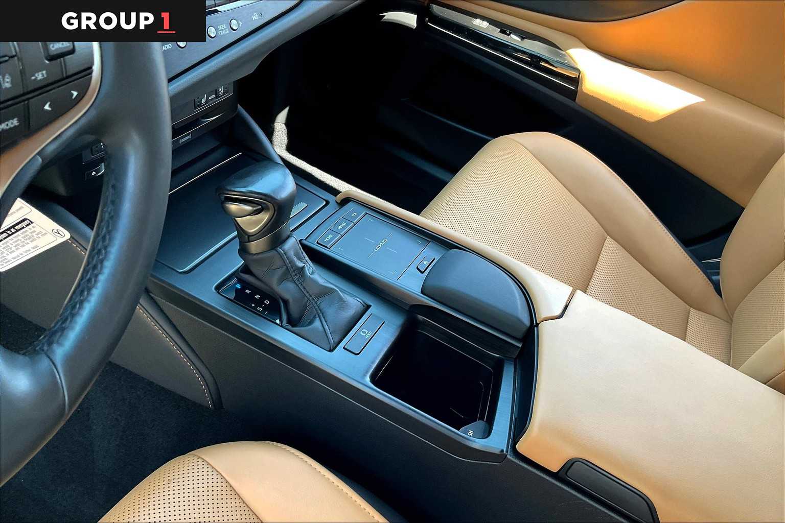 2022 Lexus ES Premium photo 14
