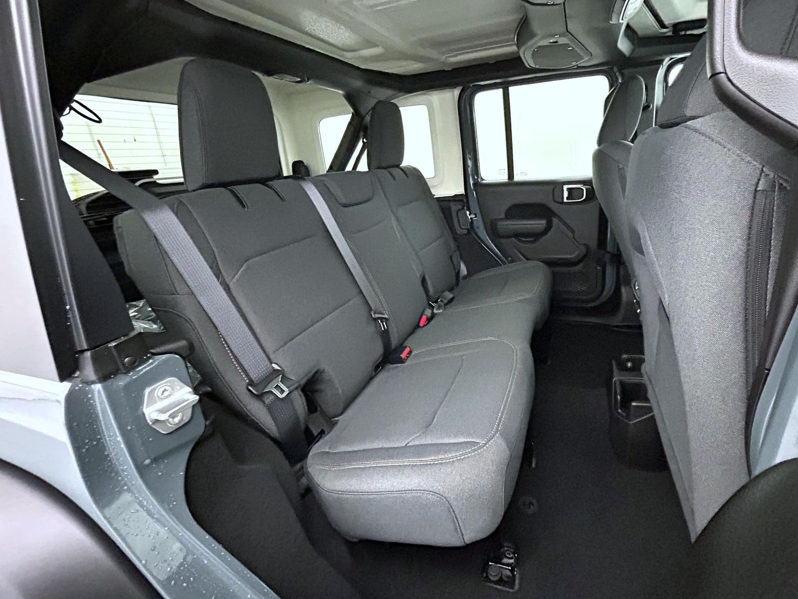 2025 Jeep Wrangler Sport S photo 17