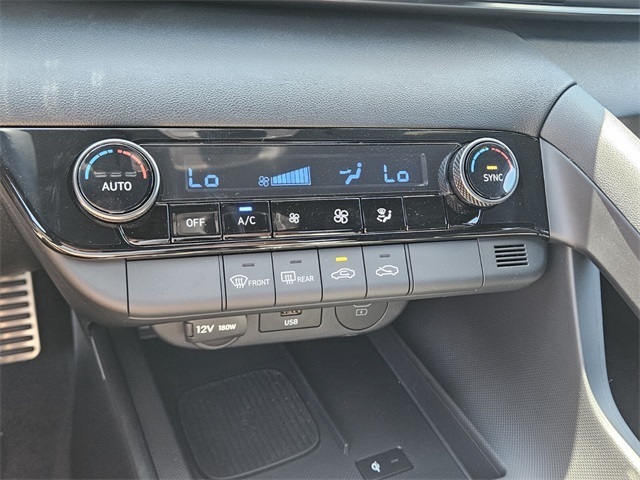 2025 Hyundai Elantra SEL Sport photo 19