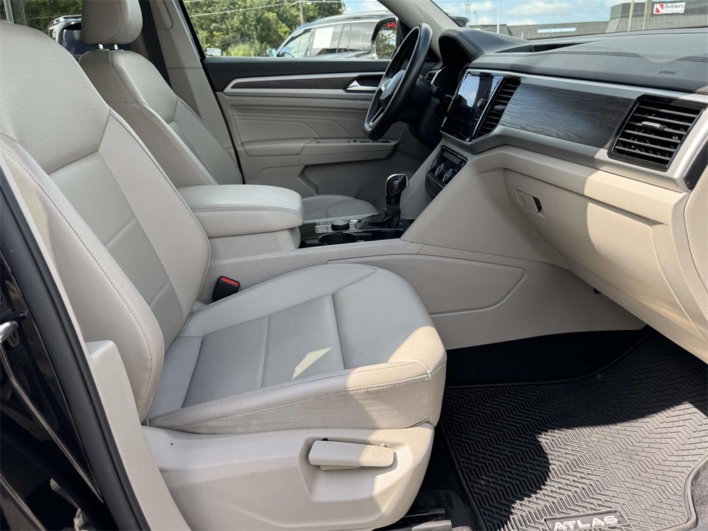 2022 Volkswagen Atlas V6 SE Technology photo 16