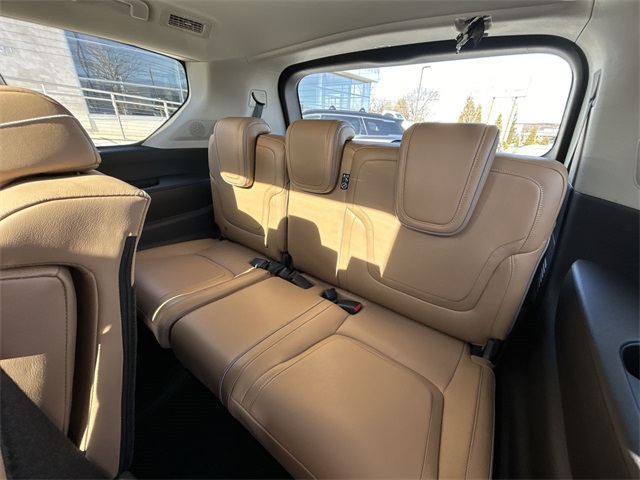 2025 Infiniti QX80 Luxe photo 14