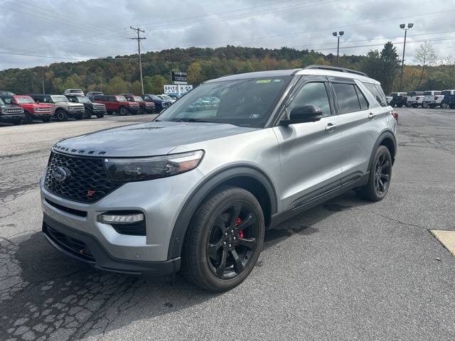 2021 Ford Explorer ST photo 8