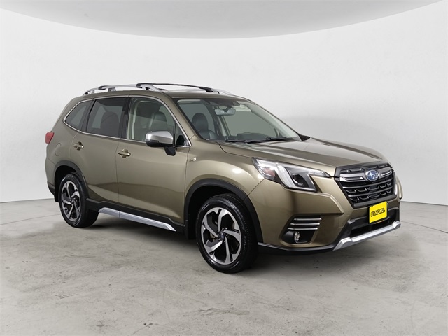 2023 Subaru Forester Touring photo 7