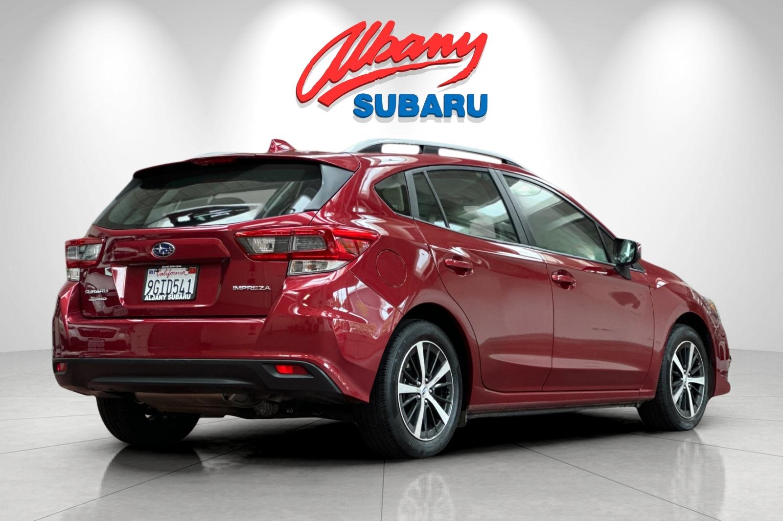 2023 Subaru Impreza Premium photo 4