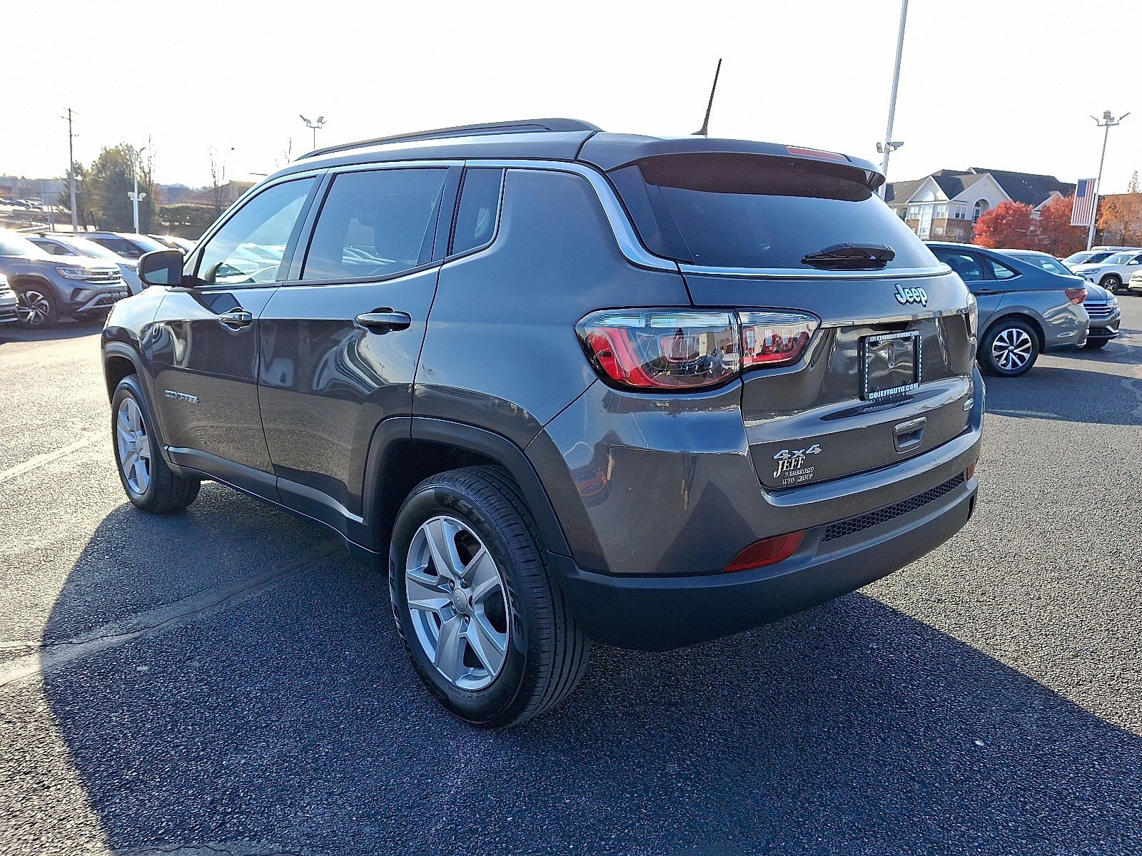 2022 Jeep Compass Latitude photo 3