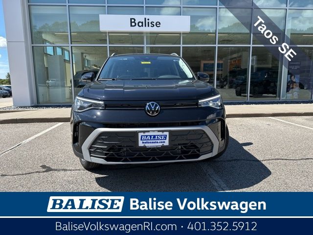 2025 Volkswagen Taos SE photo 2