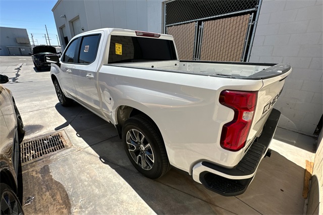 2023 Chevrolet Silverado 1500 RST photo 2
