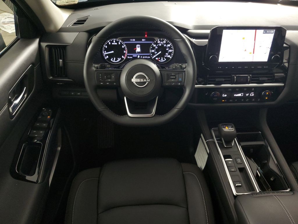 2025 Nissan Pathfinder SL photo 14