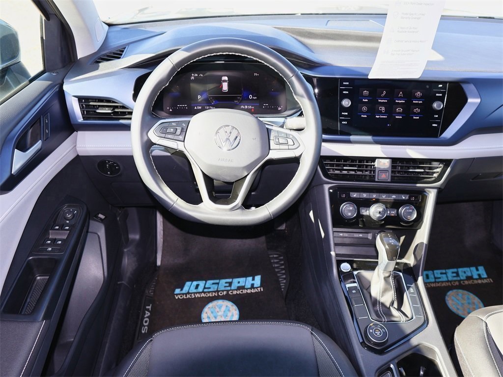 2024 Volkswagen Taos SE photo 13
