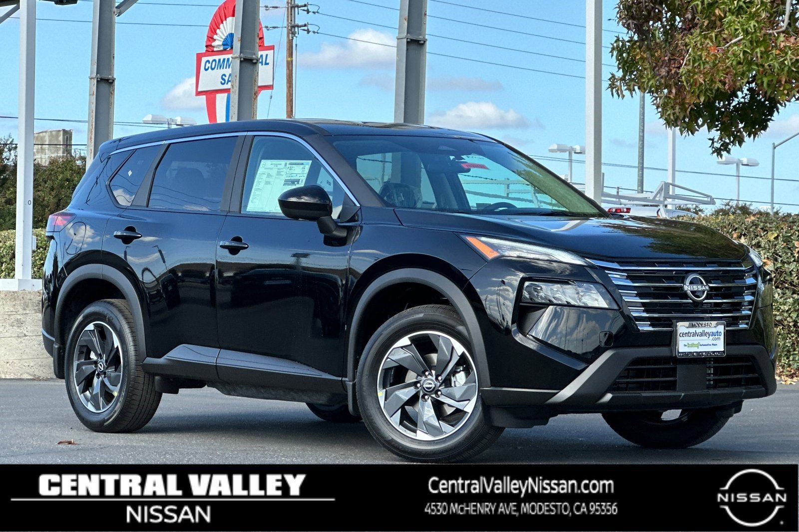 2026 Nissan Rogue SV's photo