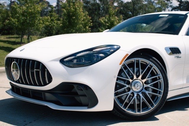 2025 Mercedes Benz AMG GT 43 photo 2