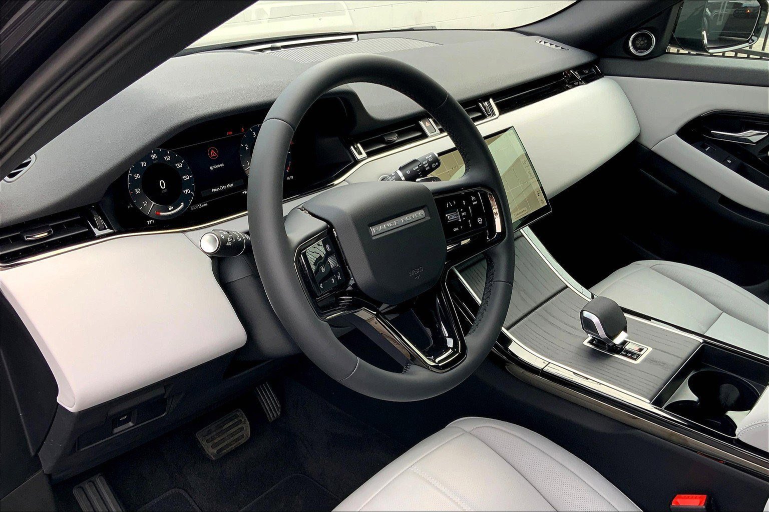 2026 Land Rover Range Rover Evoque S photo 4