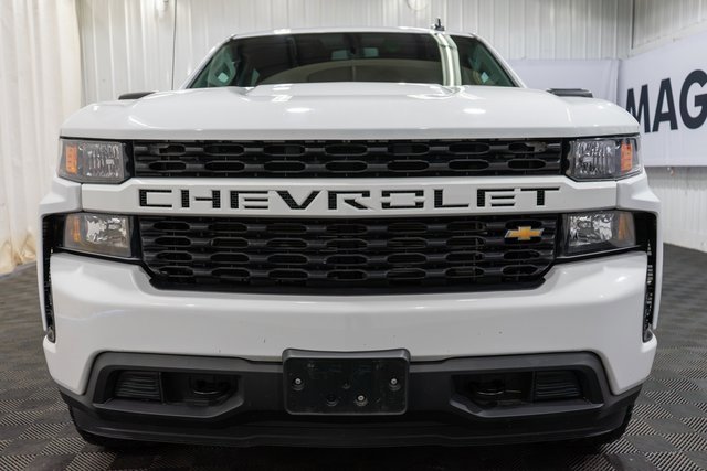 2019 Chevrolet Silverado 1500 Custom photo 3
