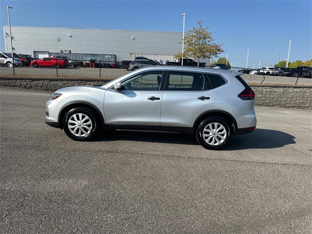 2019 Nissan Rogue S photo 3