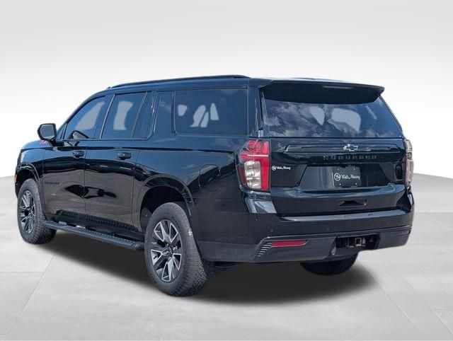 2023 Chevrolet Suburban Z71 photo 3