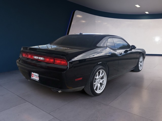 2014 Dodge Challenger R/T photo 5