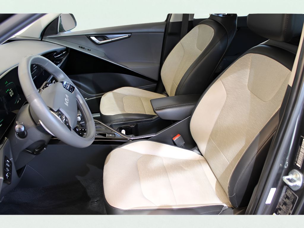 2023 Kia Niro SX Touring photo 10