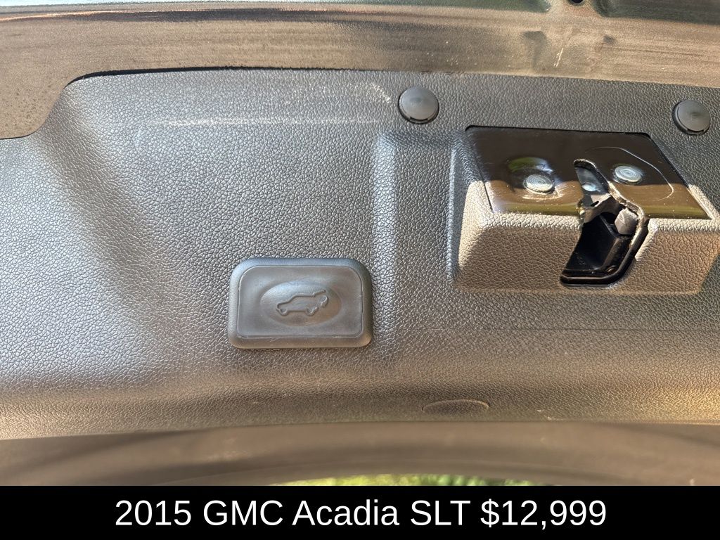 2015 Gmc Acadia SLT photo 17