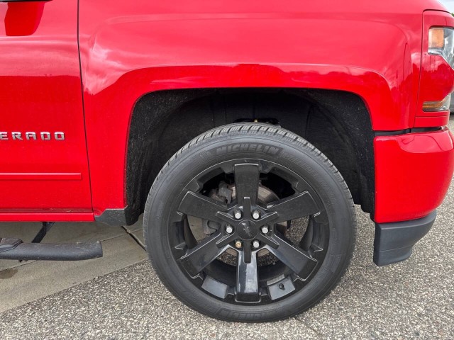 Used 2016 Chevrolet Silverado 1500 LT with VIN 3GCUKREC7GG344949 for sale in Shakopee, Minnesota
