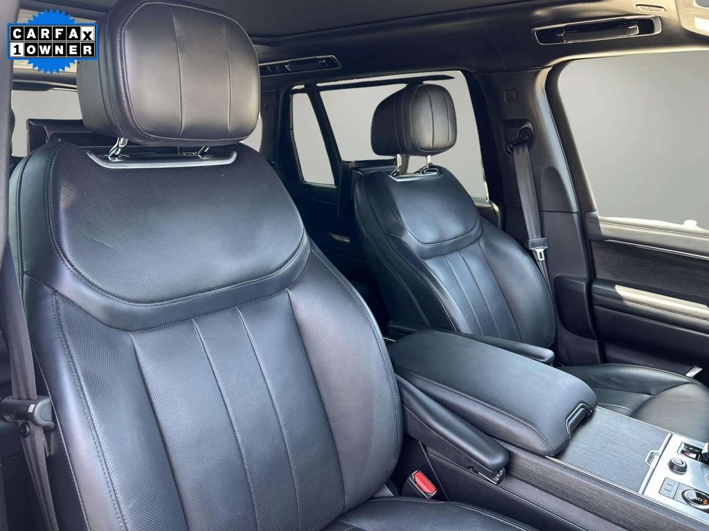 2023 Land Rover Range Rover Autobiography photo 11